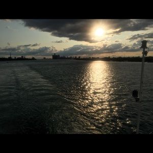 Meet your Posher, Ana